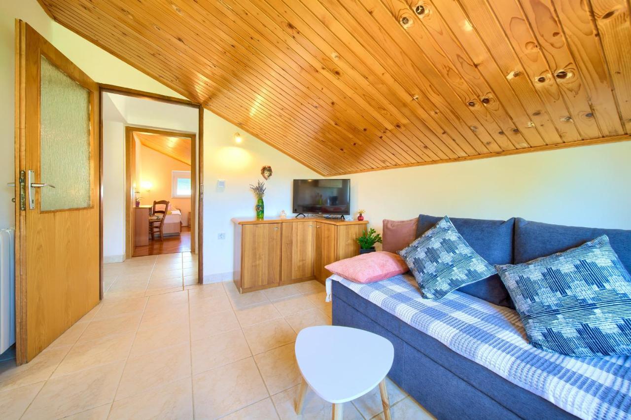 Apartment Lipovac มาลินสกา ภายนอก รูปภาพ