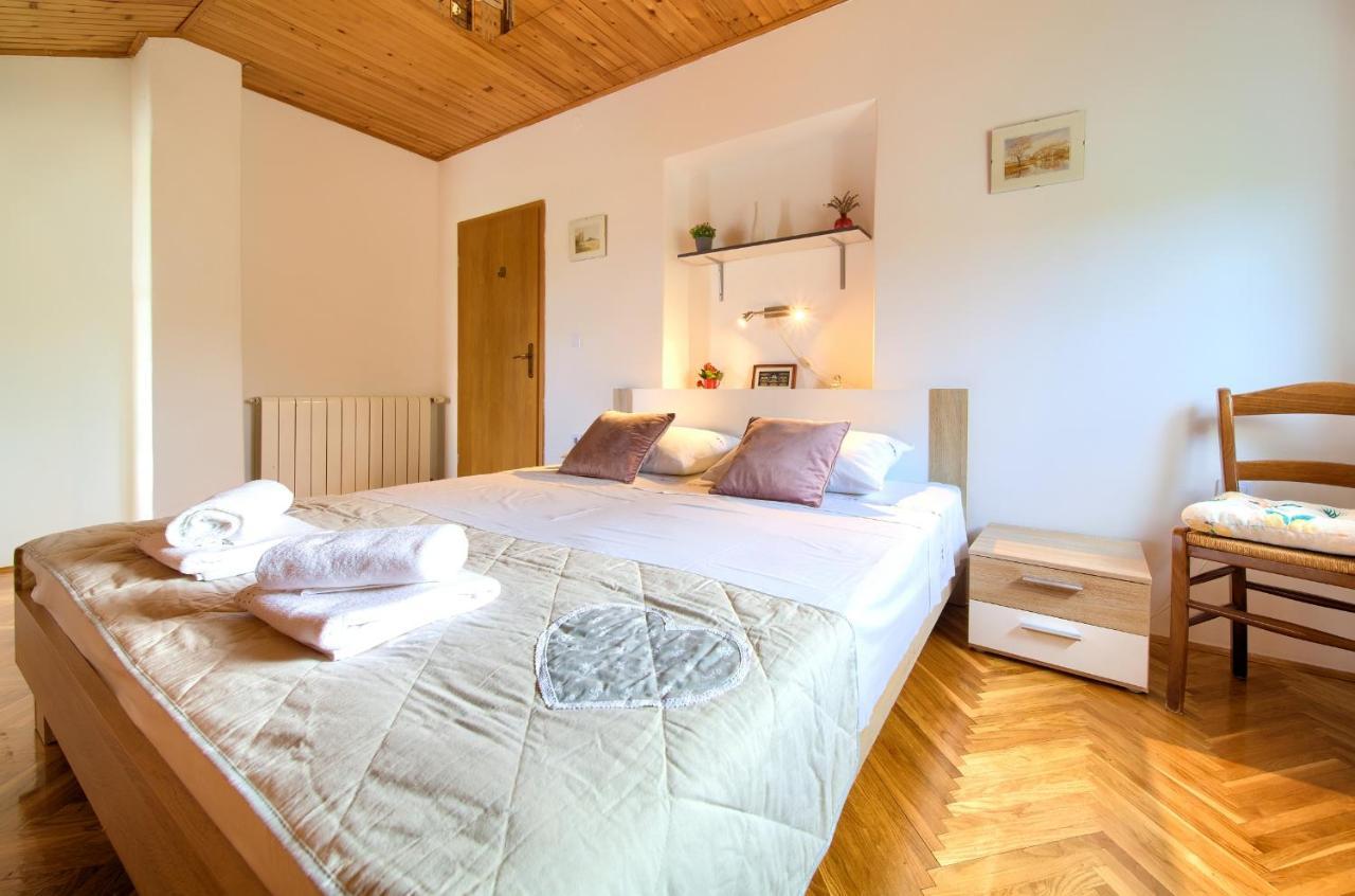 Apartment Lipovac มาลินสกา ภายนอก รูปภาพ