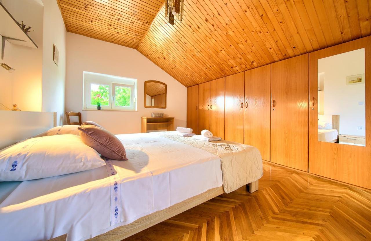 Apartment Lipovac มาลินสกา ภายนอก รูปภาพ